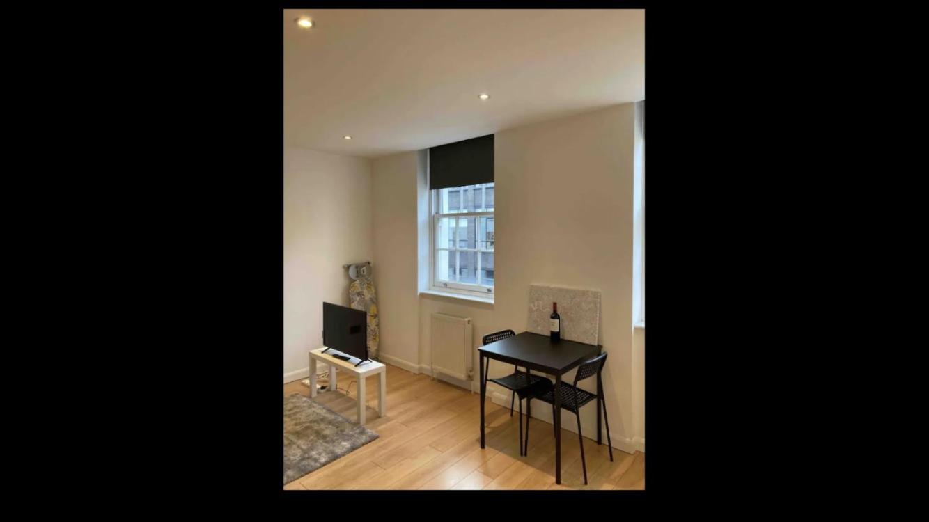 לונדון Two Double Bedroom Flat In Soho מראה חיצוני תמונה